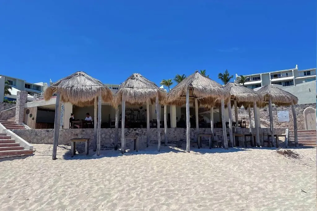 Cancun Studio - Steps To Beach And Water Fun 0*,