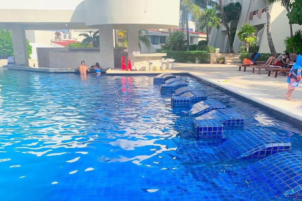 Apartment Cancun Studio - Steps To Beach And Water Fun