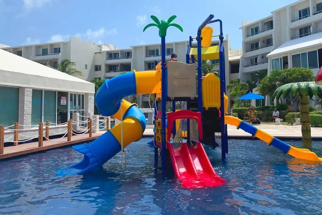 Cancun Studio - Steps To Beach And Water Fun Mexico