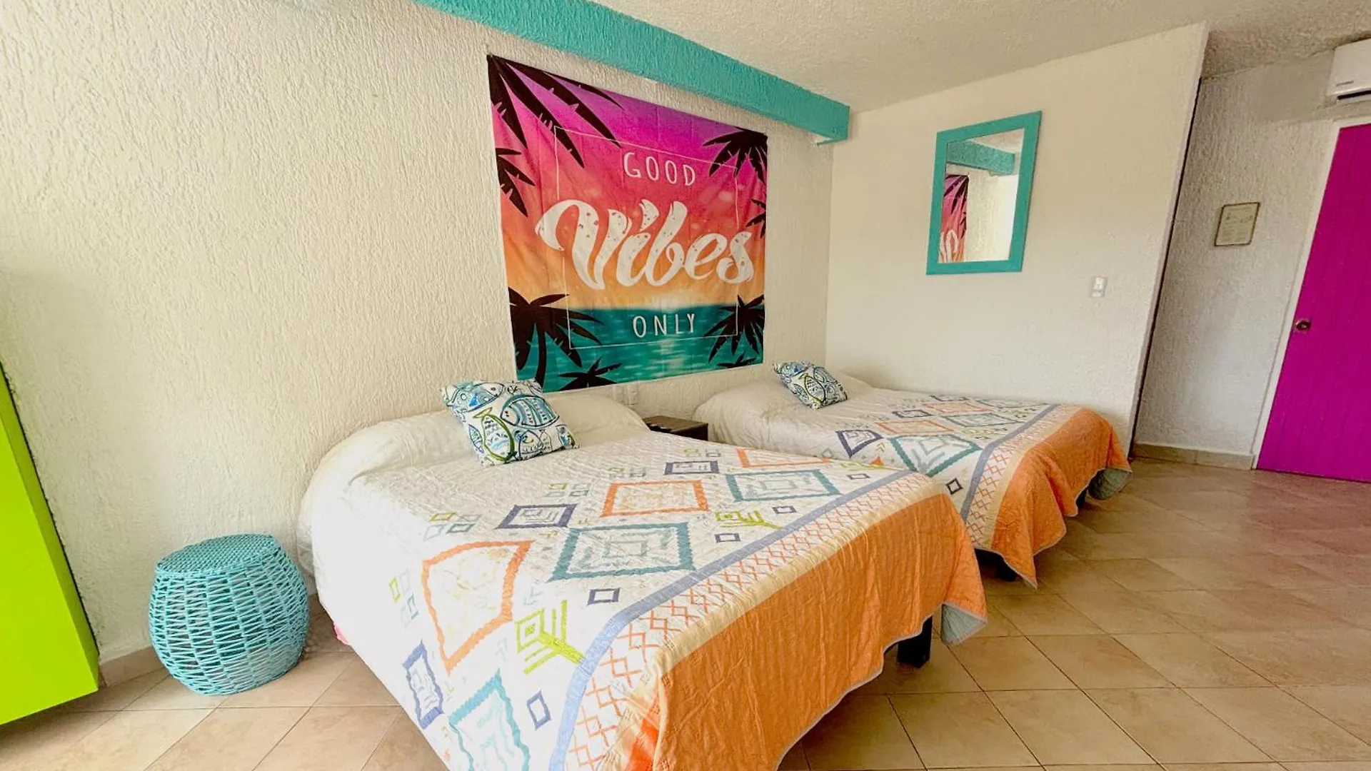 Cancun Studio - Steps To Beach And Water Fun
