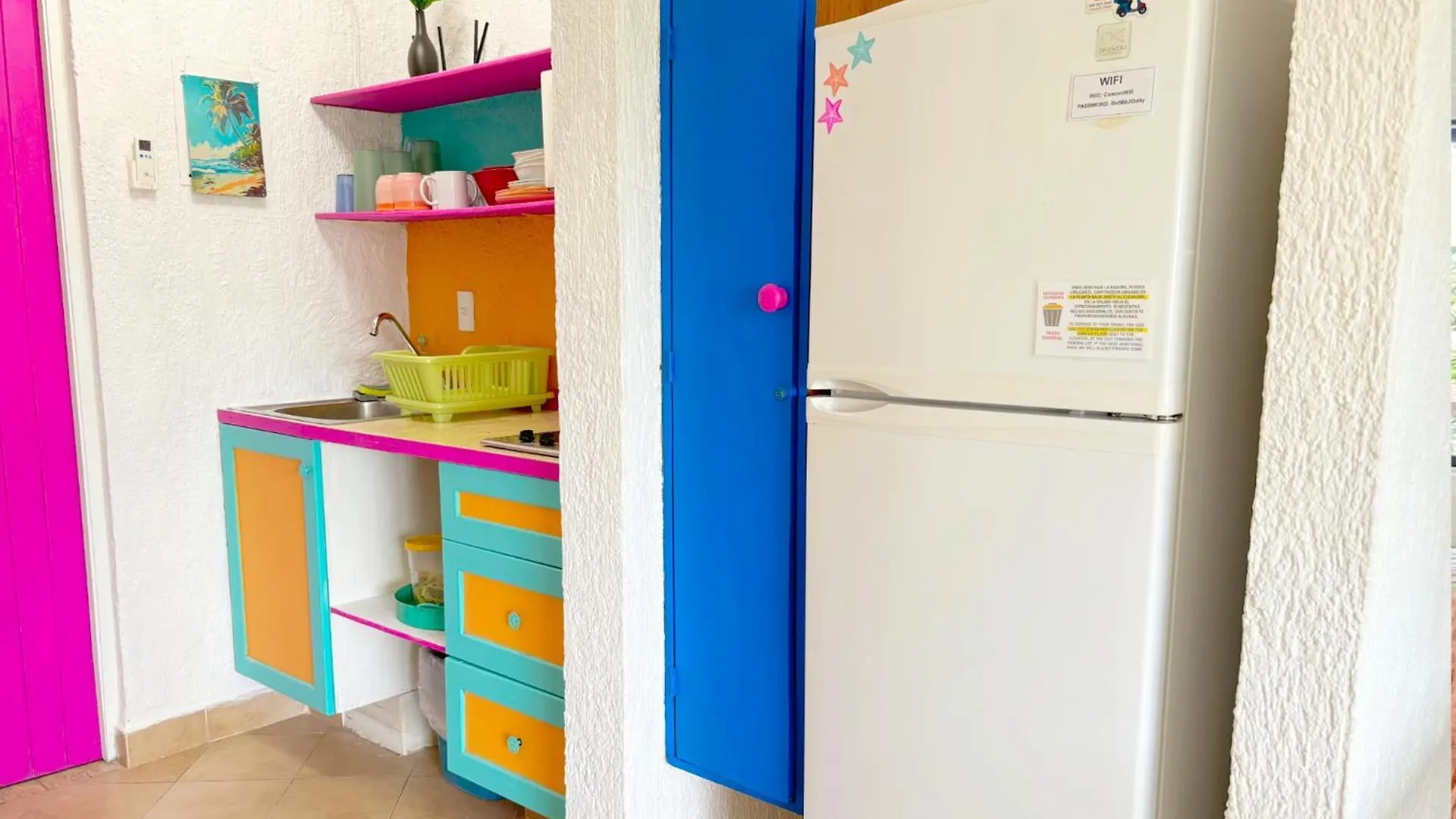 Cancun Studio - Steps To Beach And Water Fun Apartment